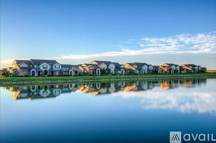 3 bed, 2367 sqft, $4,500 — Photo 2