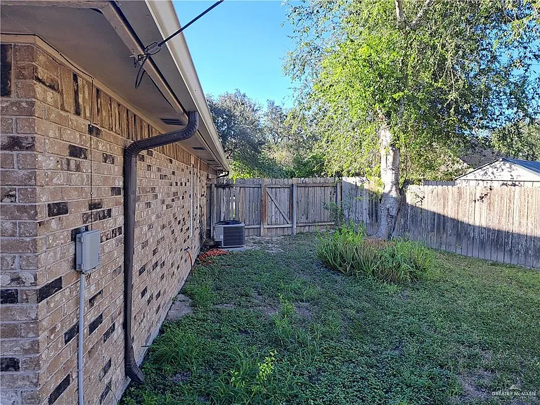 2813 Hawk Ct — Photo 19