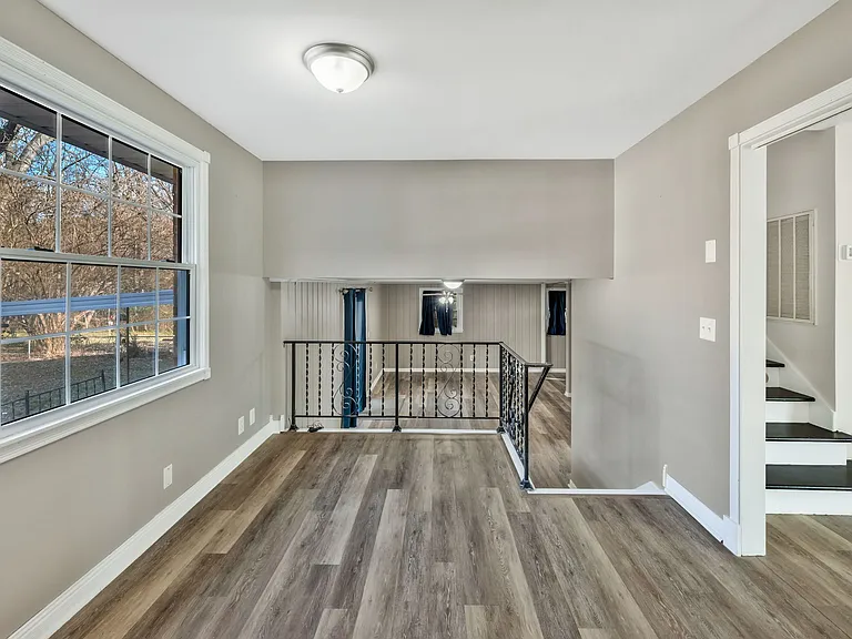 138 Roberta Dr — Photo 18
