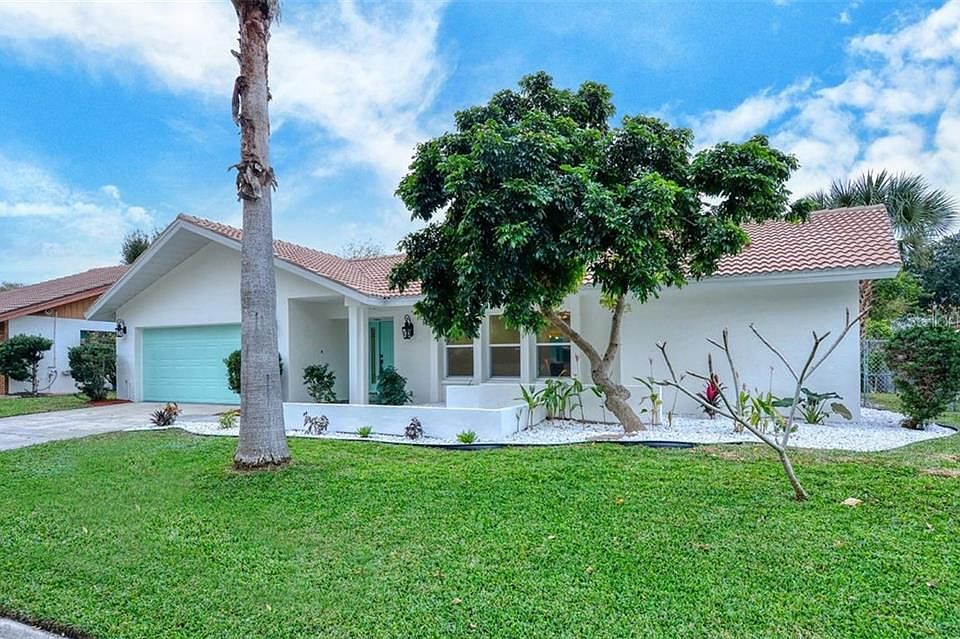 1st image of 2962 Captiva Dr