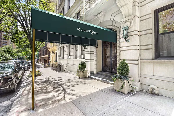 Sold by Compass | media 7