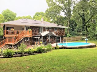 113 Darrow Ln, Greenlawn, NY 11740