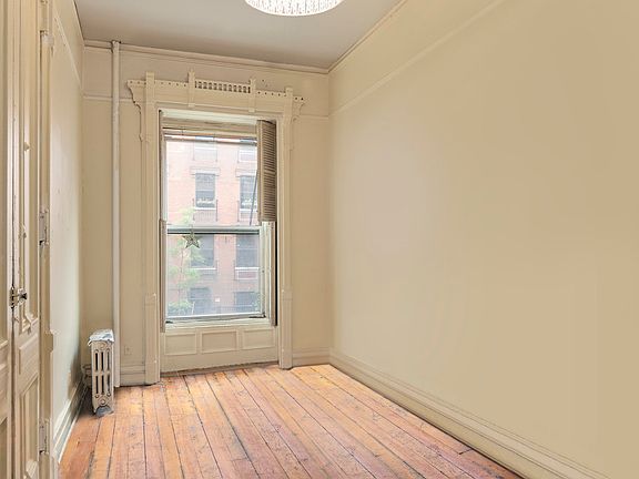 4th image of 245 W 123rd St