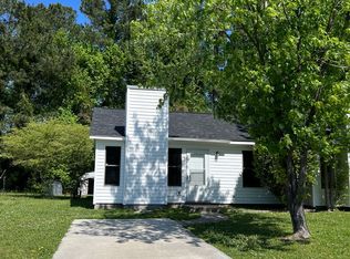 1049 Spring Villa Dr, Jacksonville, NC 28540