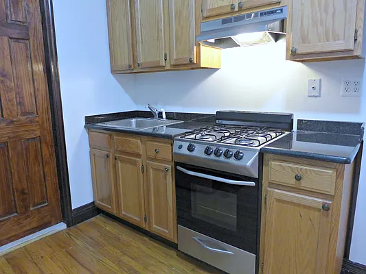 Rented by Metropolitan Equities | media 6