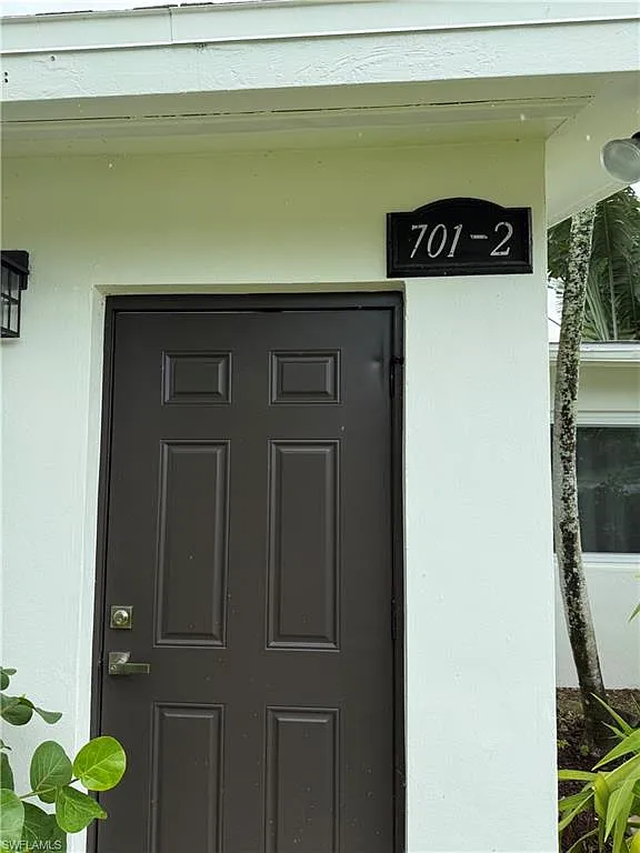 3 bed, 2.0 bath, 1300 sqft, $2,600 — Photo 3