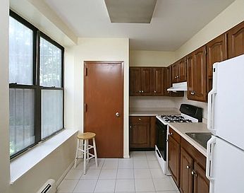 4th image of 150 Lefferts Ave