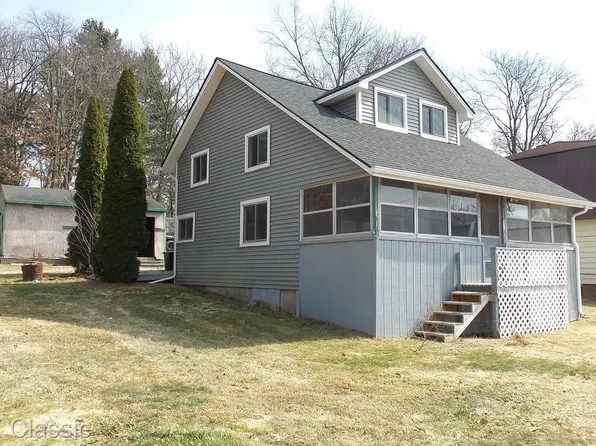 8960 Cole St, Holly, MI 48442