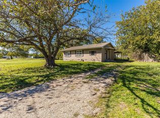 811 E Navarro Ave, Mart, TX 76664