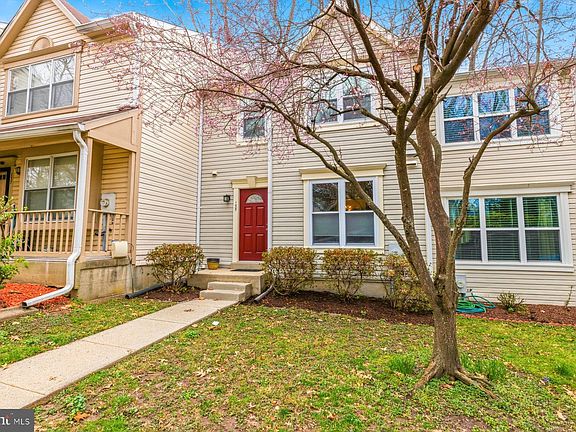 4th image of 135 Kinsman View Cir