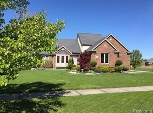 55737 Lancewood Dr, Shelby Township, MI 48316
