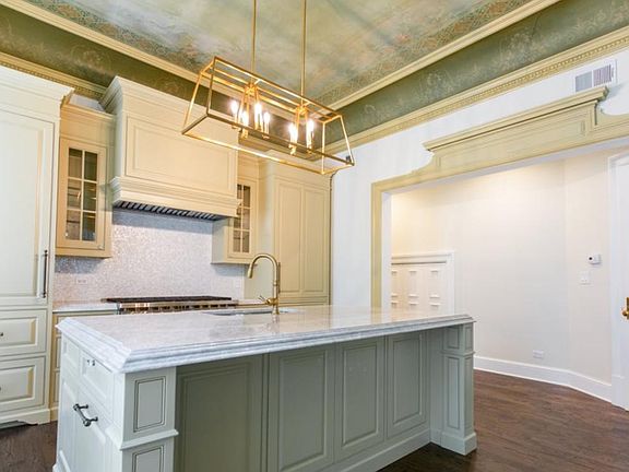 4th image of 515 W Wrightwood Ave APT 303
