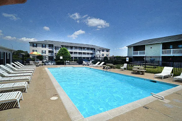 Crystal Lake Apartments