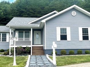 201 Saint Johns Trl, Hazard, KY 41701