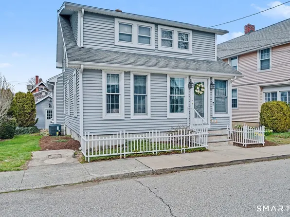 10 Spencer Avenue, East Lyme, CT 06357