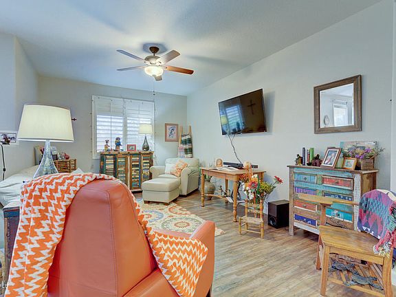 2nd image of 1335 E June St Unit 119