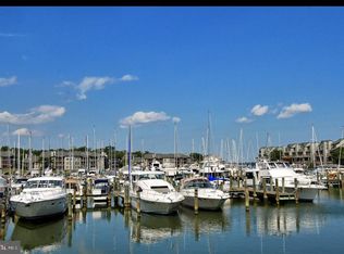 7004 Channel Village Ct APT 101, Annapolis, MD