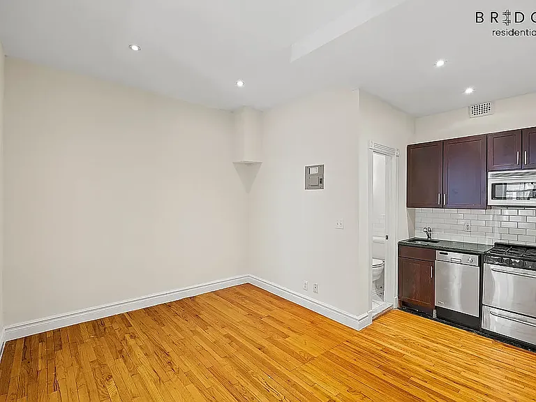 228 E 84th St #3C — Photo 9