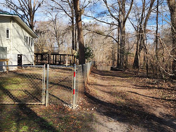 5th image of 93 Deepwater Ave