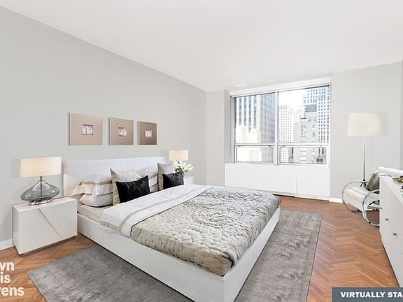 4th image of 15 W 53rd St #19D
