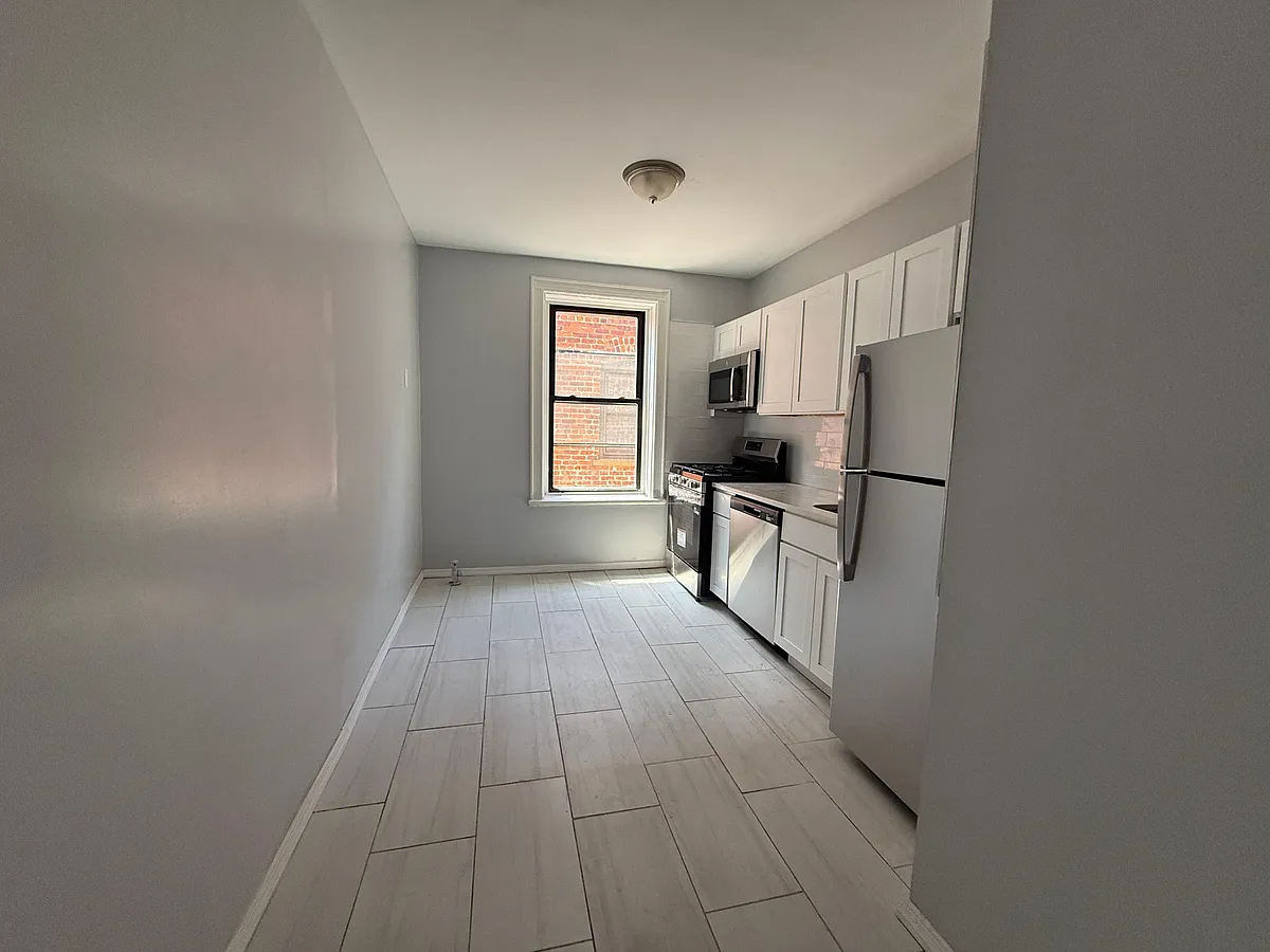 Building Photo - 805 Avenue E #26E