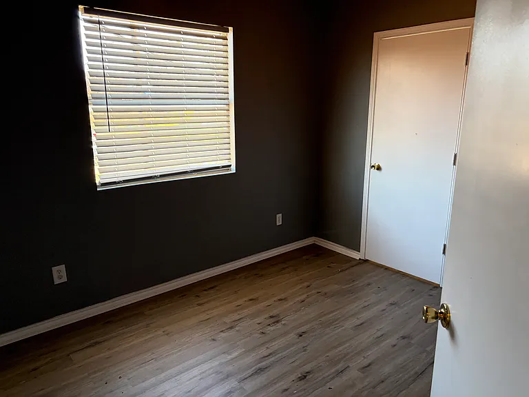 9713 Sycamore Dr — Photo 8