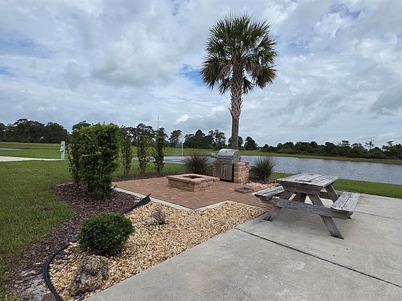 4th image of 71 CEDAR CIRCLE E