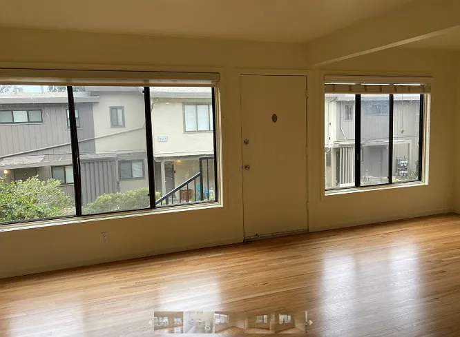 3 bed, 955 sqft, $6,040 — Photo 2