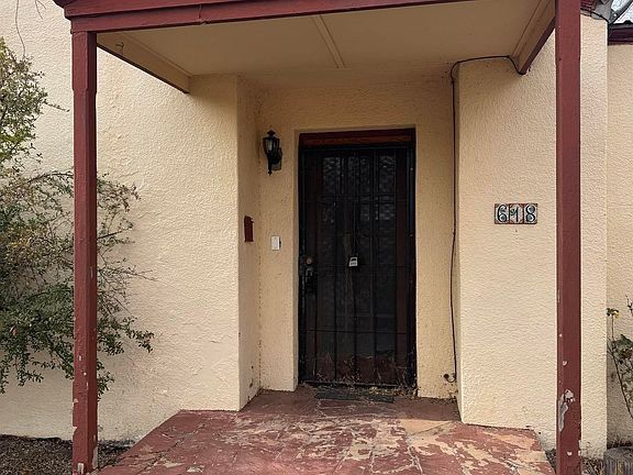 5th image of 618 Grape St
