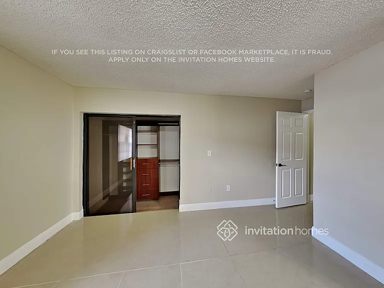 1086 NW 128th Ave — Photo 11