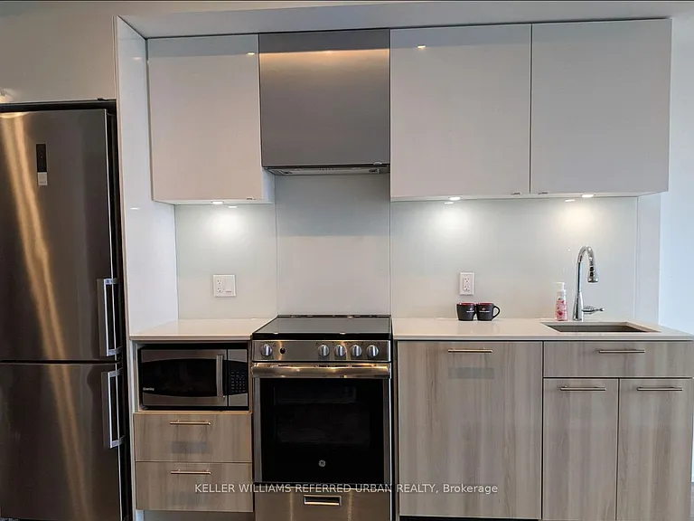 251 Jarvis St E #4702 — Photo 2