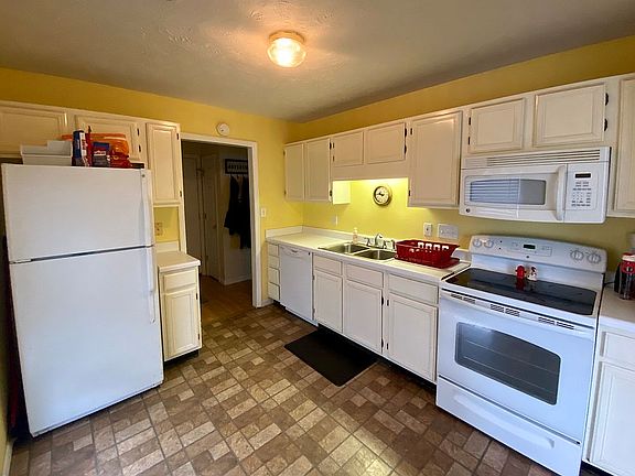 5th image of 815 Brownsboro Pl
