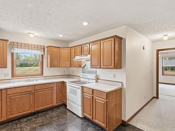 4th image of 3727 N Herston Dr