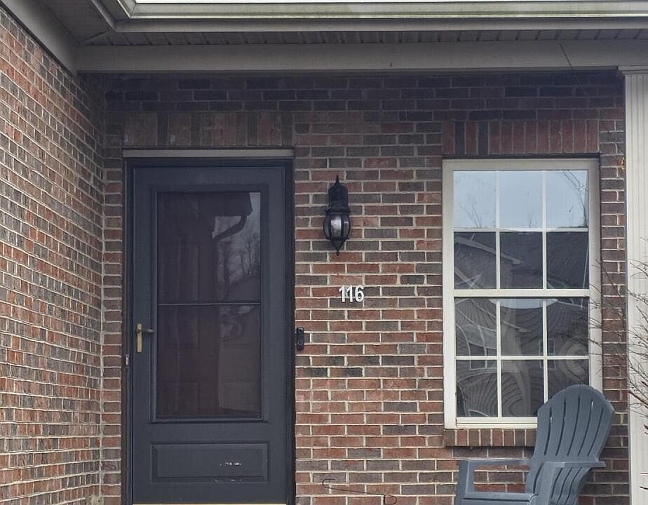 1st image of 116 Lowell Ct