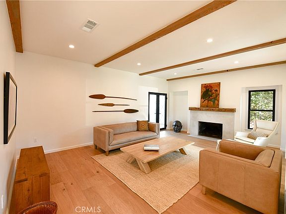 5th image of 292 Granada Ave