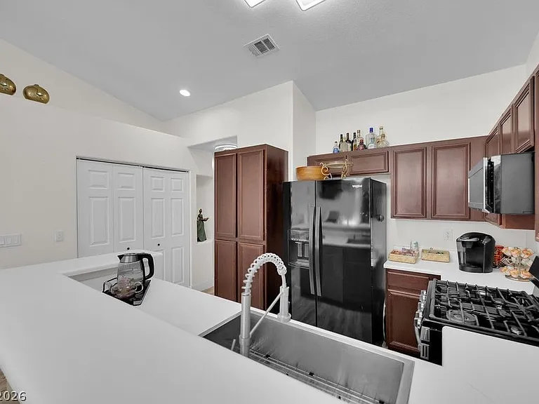6469 Melody Rose Ave — Photo 6
