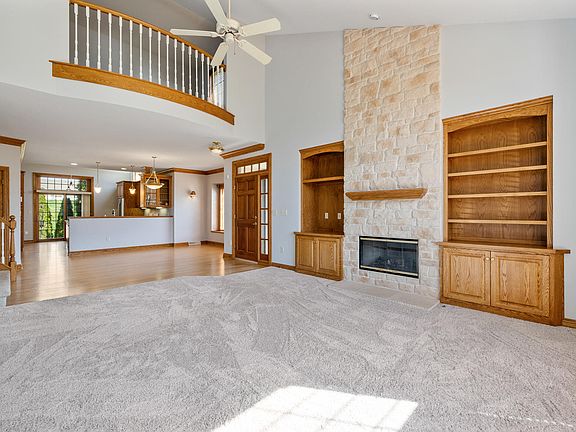 3rd image of 3304 Turnberry Oak Dr