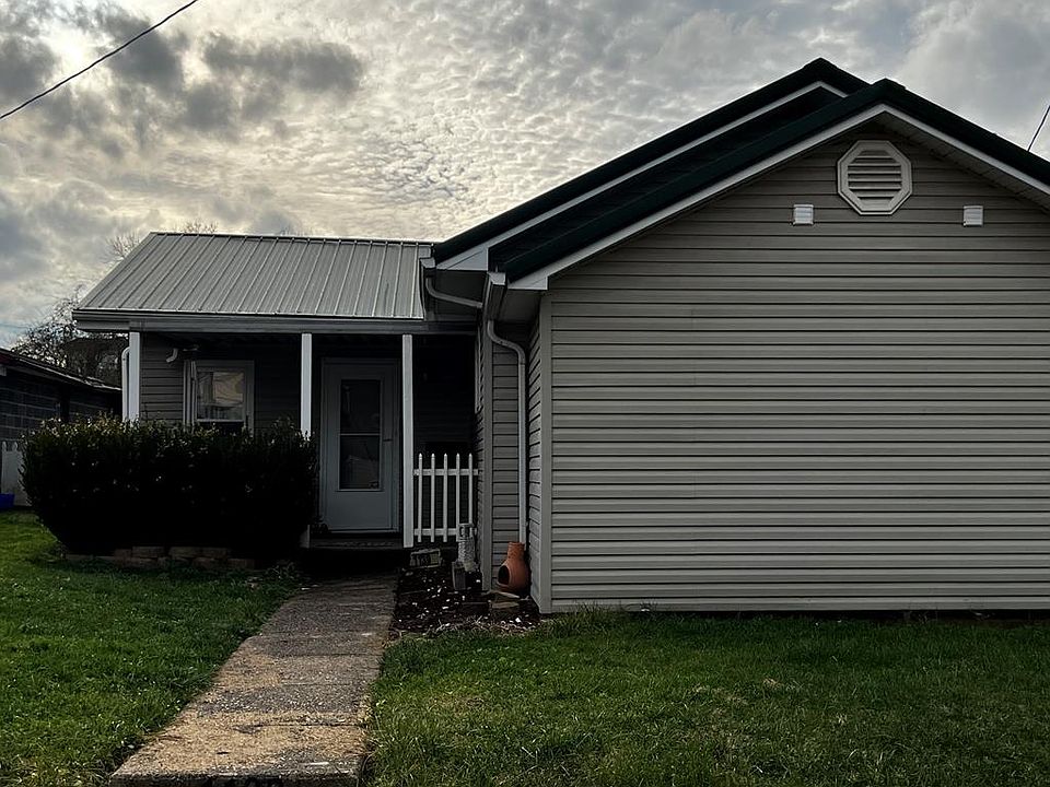 1st image of 1139 Castle St