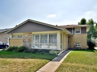 7213 W Conrad Ave, Niles, IL 60714