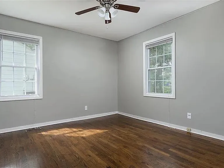 7516 Robinson St — Photo 13