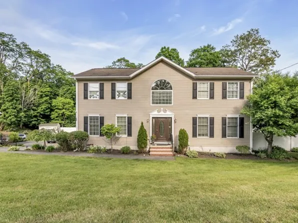 30 Johnson St, Peabody, MA 01960