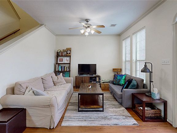 3rd image of 102 Forest Dr