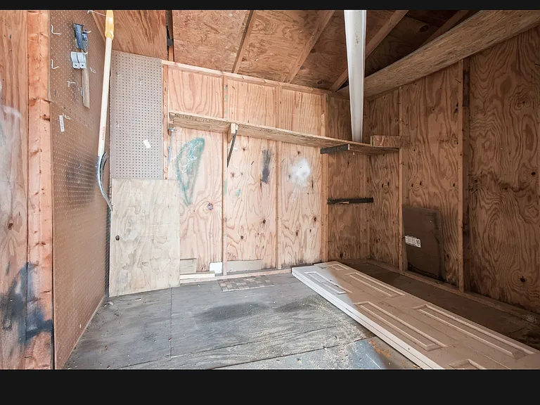805 Eastern Ave — Photo 53