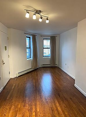 4th image of 57 Buffalo Ave #1A