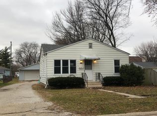 1713 Clement St, Crest Hill, IL 60403