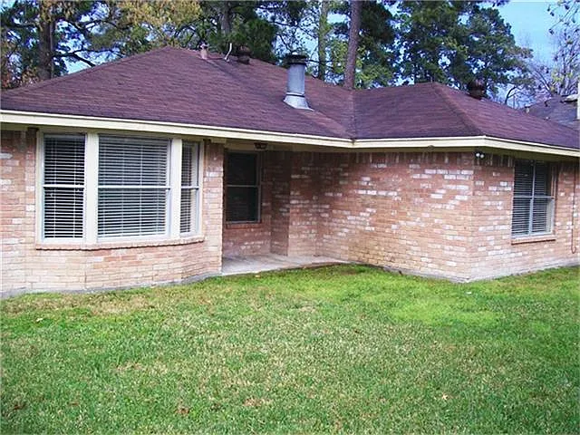 1922 Havenhouse Dr — Photo 2