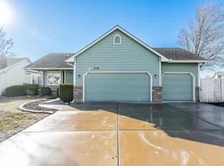 2119 E Bryant St, Derby, KS 67037