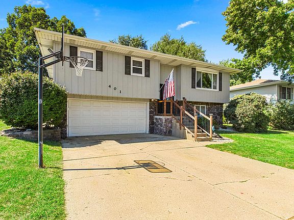 2nd image of 401 Pecan St