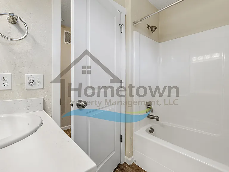 1358-1 N Sadee Ln — Photo 11