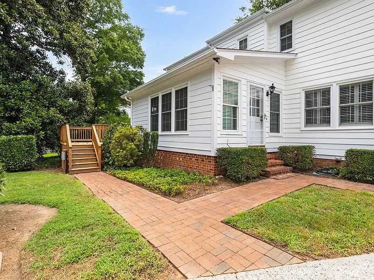 4205 Belvoir Dr — Photo 46